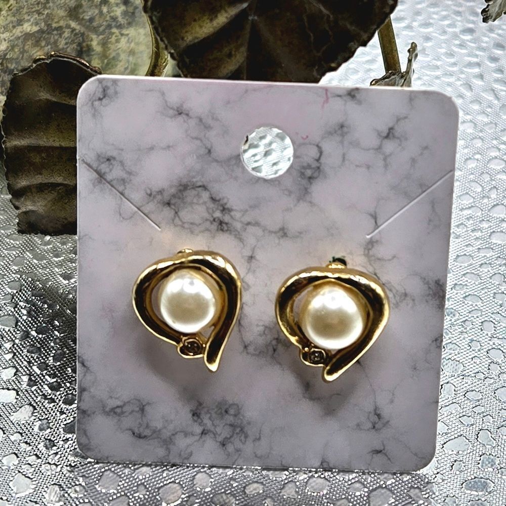 "5/$40" Faux Pearl Rhinestone Gold Tone Heart Stud Post Earrings